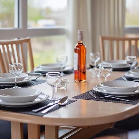 بيت للعطل 6 Person In