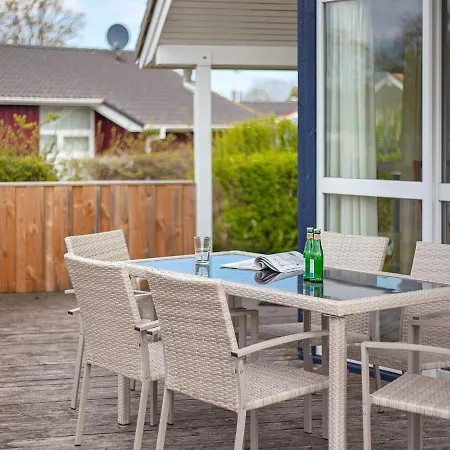 بيت للعطل 6 Person In *